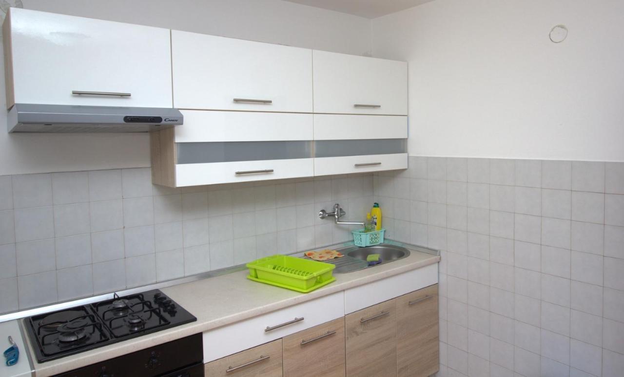 Apartmani Loli อูกล์ยัน ภายนอก รูปภาพ