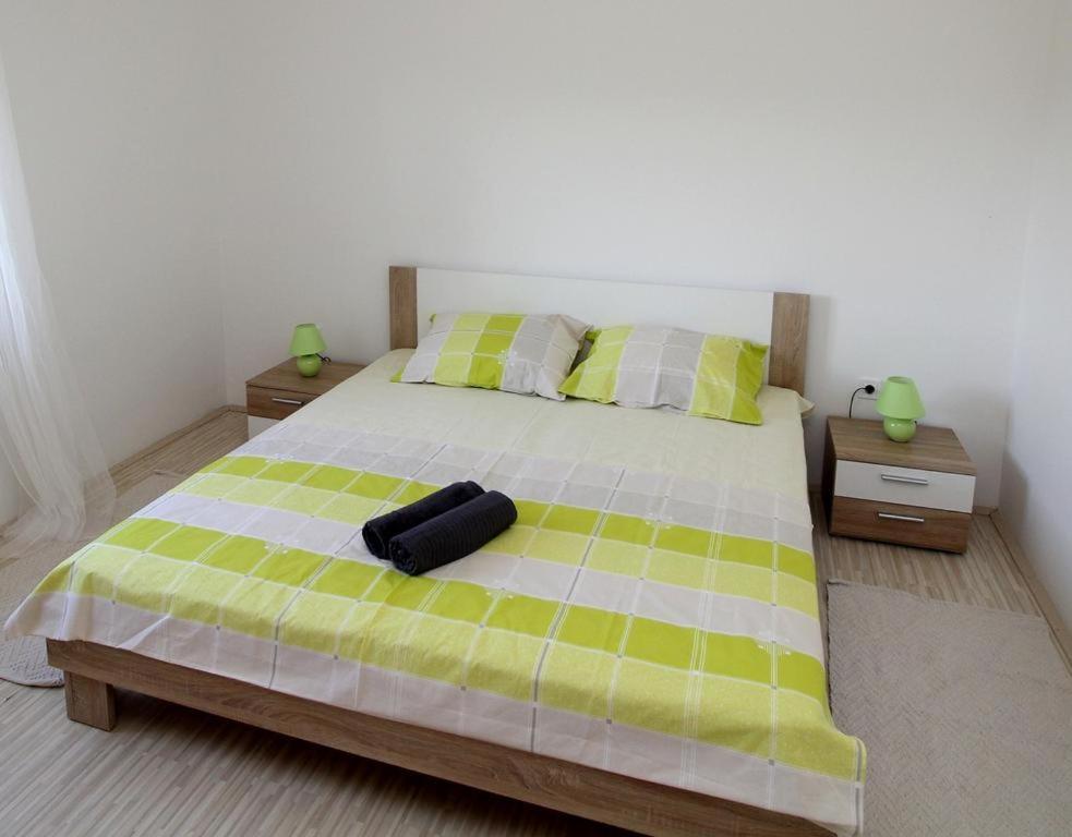 Apartmani Loli อูกล์ยัน ภายนอก รูปภาพ